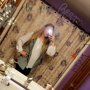 Meet your Posher, Stephanie